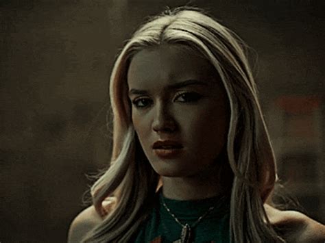 chloe night gif|Chloe GIFs .